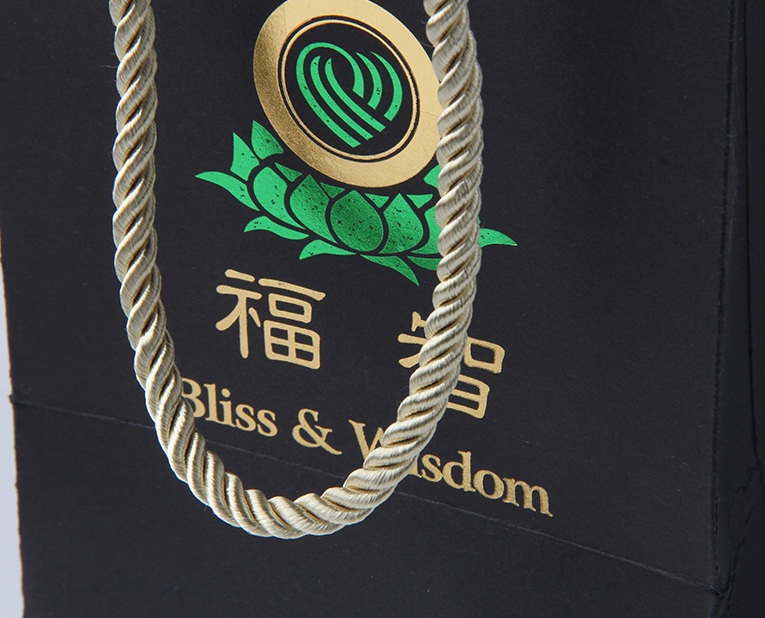 皮具包裝袋金粉要閃亮，廠家一定不能犯的兩個(gè)錯(cuò)誤