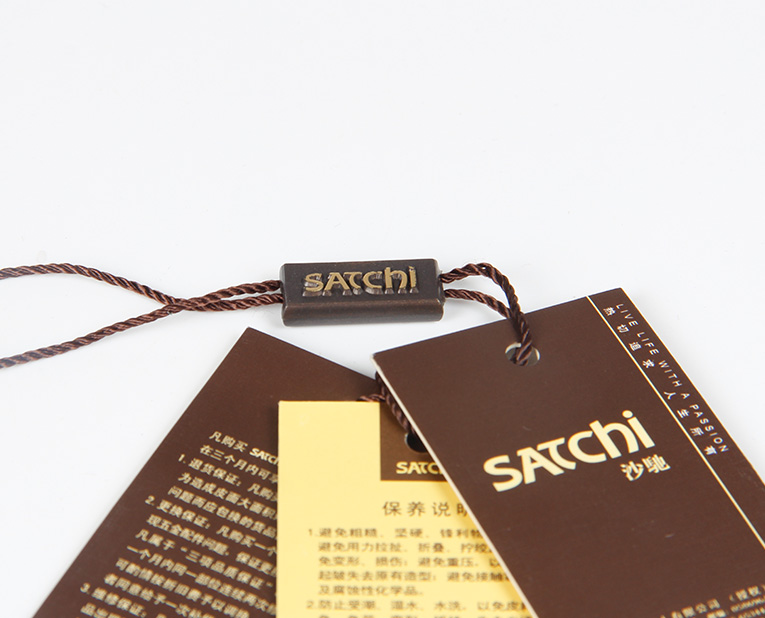 在服裝的紙牌定做過程中1個(gè)個(gè)環(huán)保新秀為何頻頻受挫？