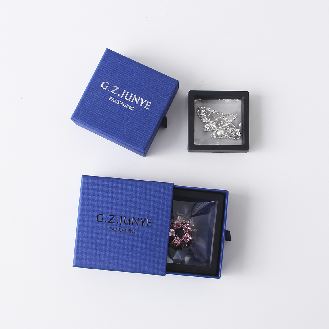 紙質珠寶包裝盒會有哪些生產(chǎn)上的細節(jié)需要注意？